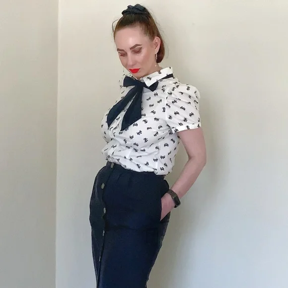 💄Retro Pinup 50s 40s Inspired Puff Sleeve Bow Blouse💋 - Picture 1 of 8